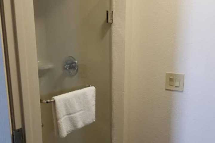 Room 15 of 41