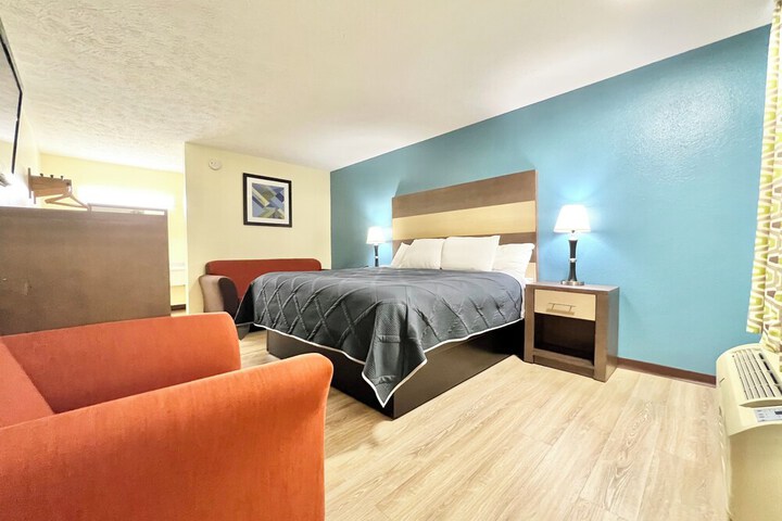 Hometown INN