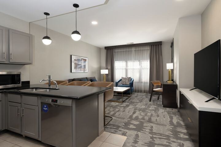 Hilton Promenade at Branson Landing
