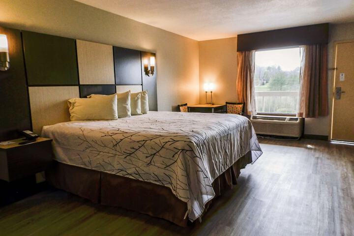 Best Western Cades Cove Inn