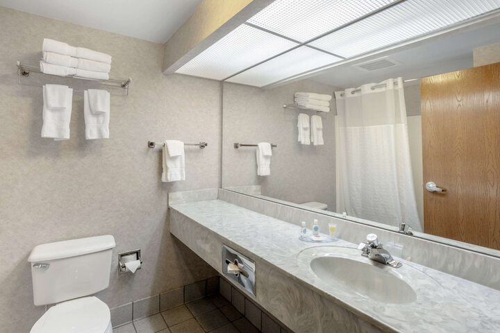 Room 20 of 32