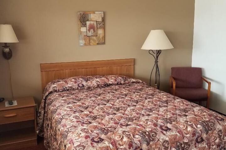 Raine Motel