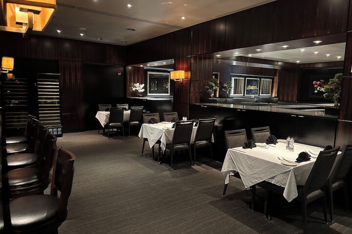 Dining 17 of 31