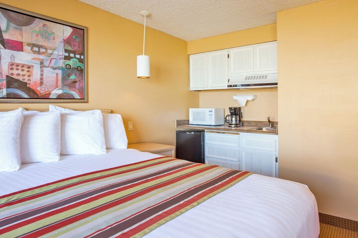 Room 45 of 76