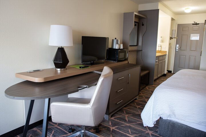 Room 30 of 47