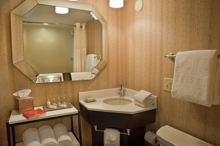 Room 45 of 68