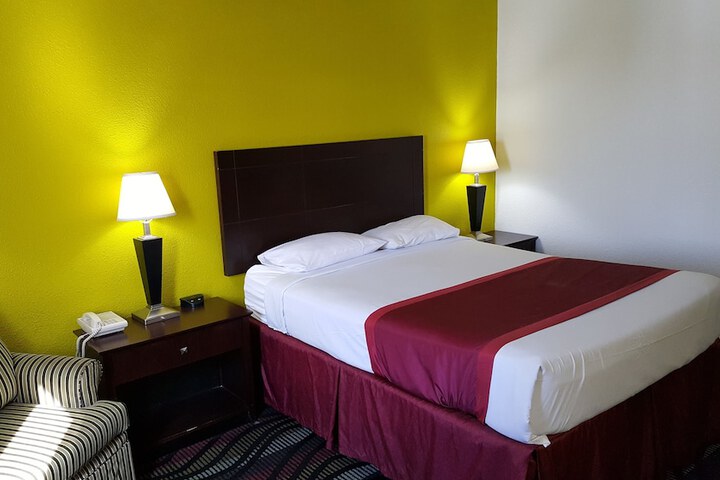 Room 34 of 47