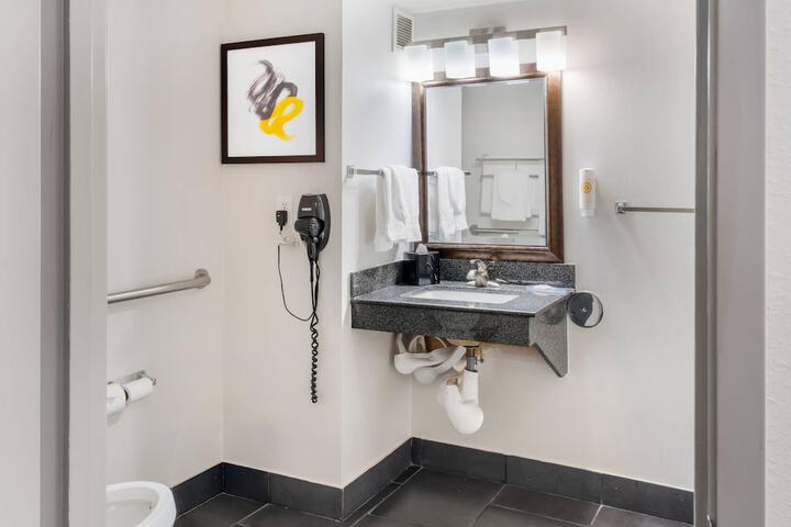 Comfort Inn & Suites El Paso I-10 Airport Area