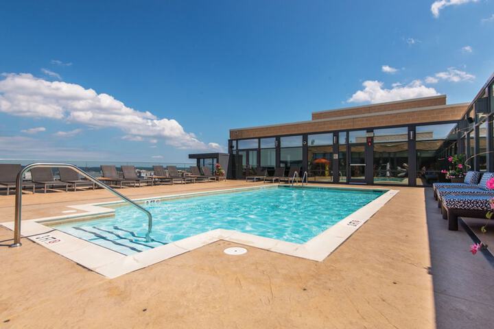 Pool 4 of 44