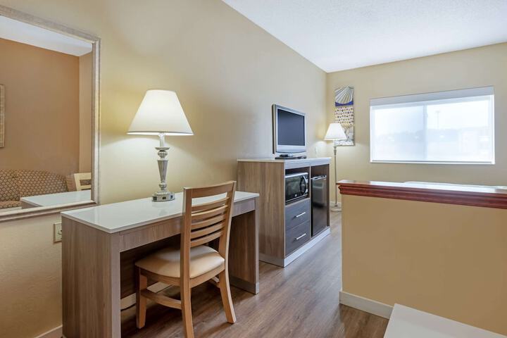 Room 19 of 47