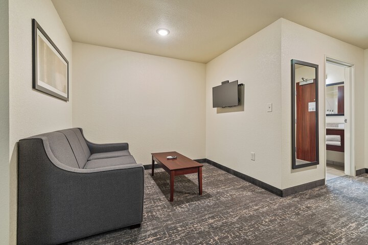 Room 22 of 63