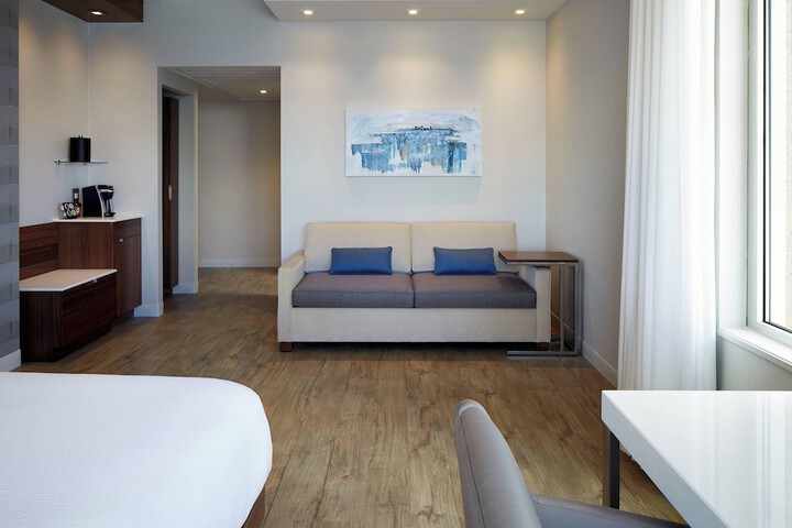 Room 17 of 48
