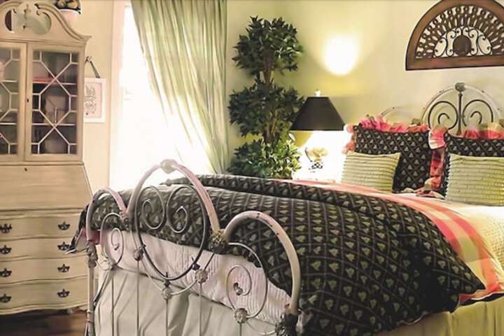 10 Fitch Luxurious Romantic Inn