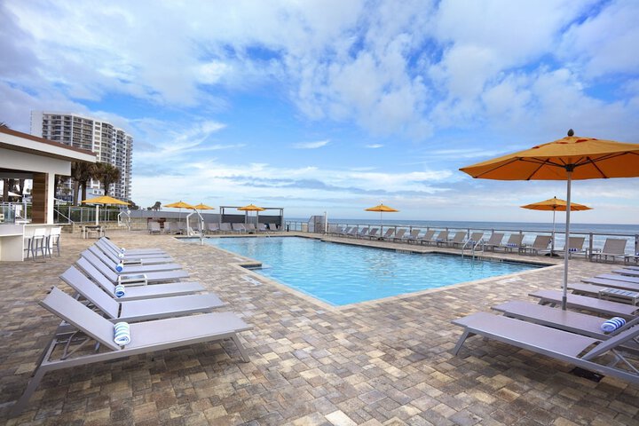 Pool 14 of 52
