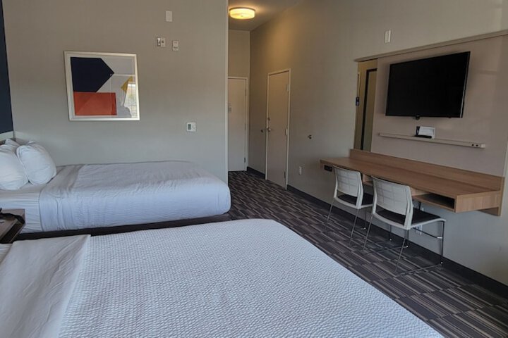 Room 15 of 30