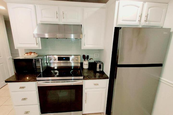 Cozy house close to downtown Danvers