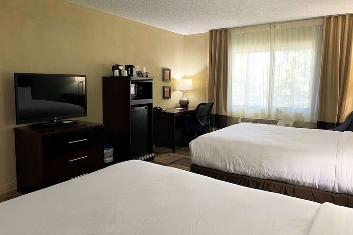 Room 8 of 30