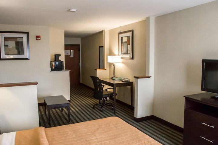 Room 18 of 32