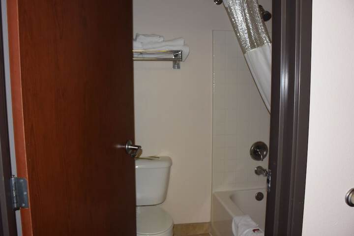Travelodge Suites by Wyndham Newberg