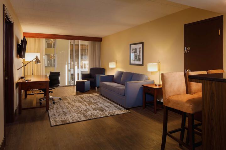 DoubleTree by Hilton Pittsburgh - Cranberry