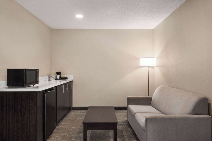 Room 34 of 75