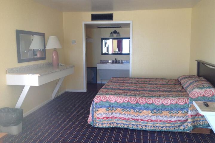 Room 12 of 17
