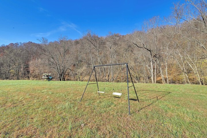 Secluded Retreat: Bbq Lawn Games, & Fire Pit!