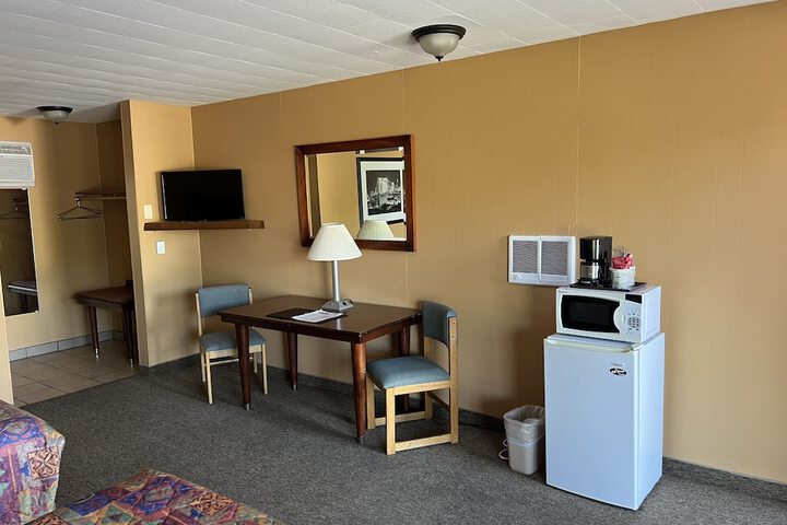 Room 236 of 443