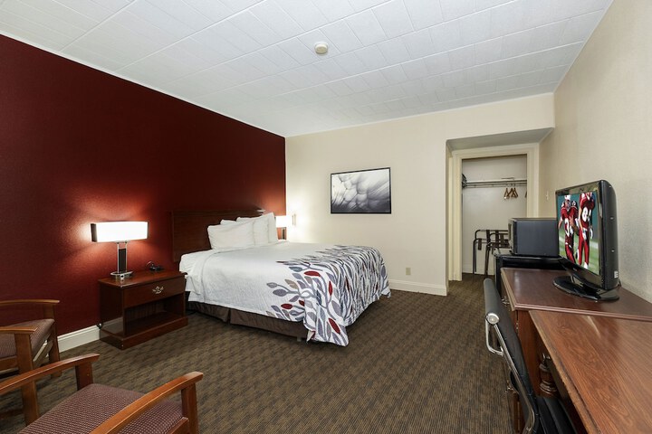 Room 35 of 50