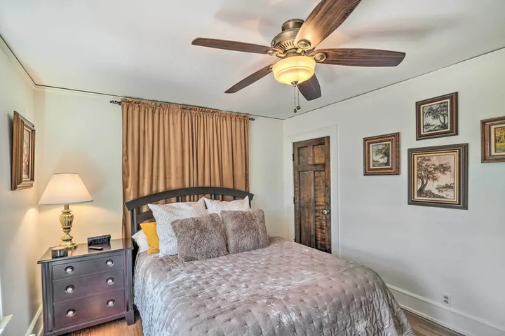 Historic Illinois Home Near Mississippi River