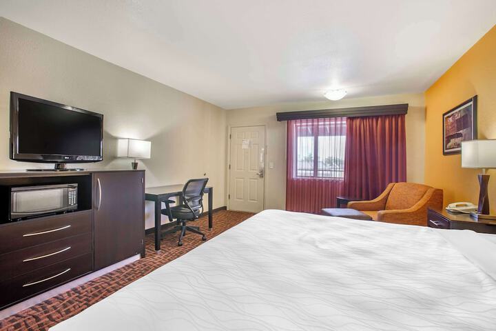 Room 13 of 28