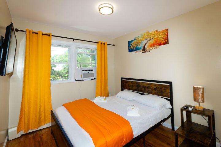 Room 14 of 76