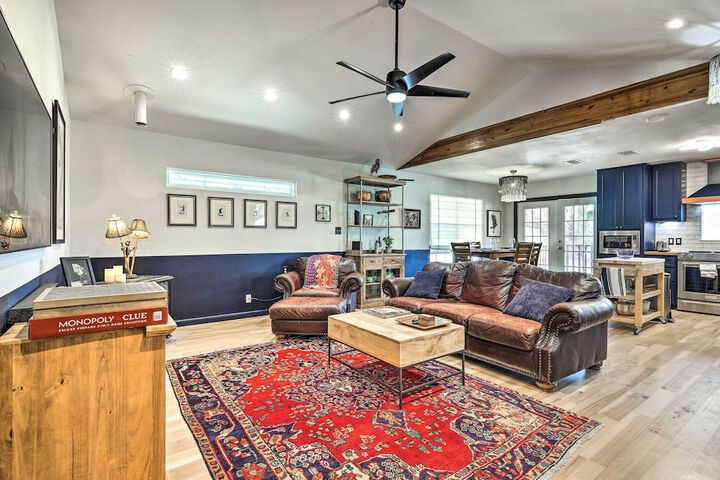 Dripping Springs Cabin w / Pool Hill Country Views
