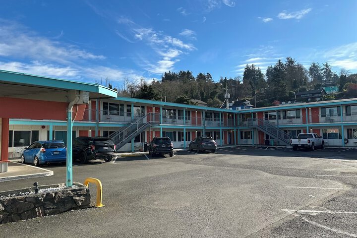 Hotel 2 of 65