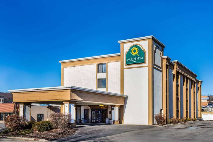 Hotel 2 of 34