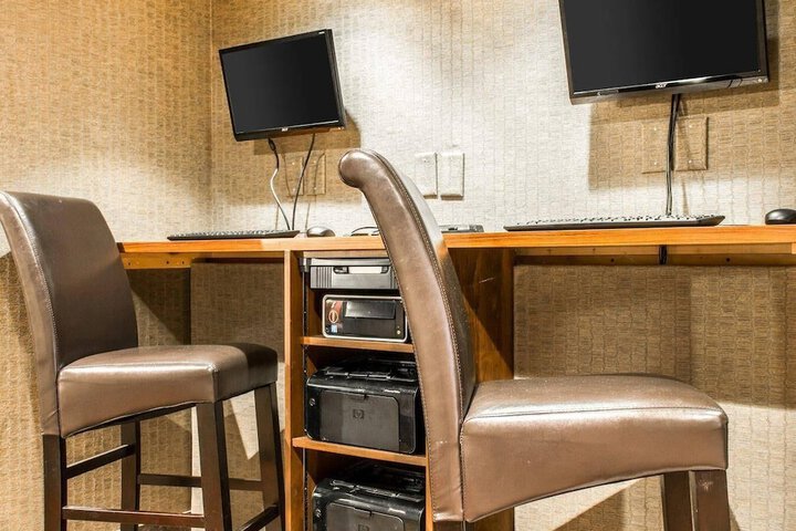 Comfort Inn & Suites and Conference Center