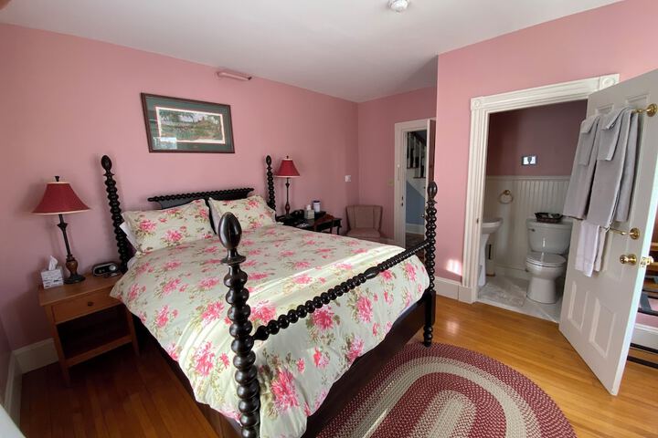 The James Place Inn B & B