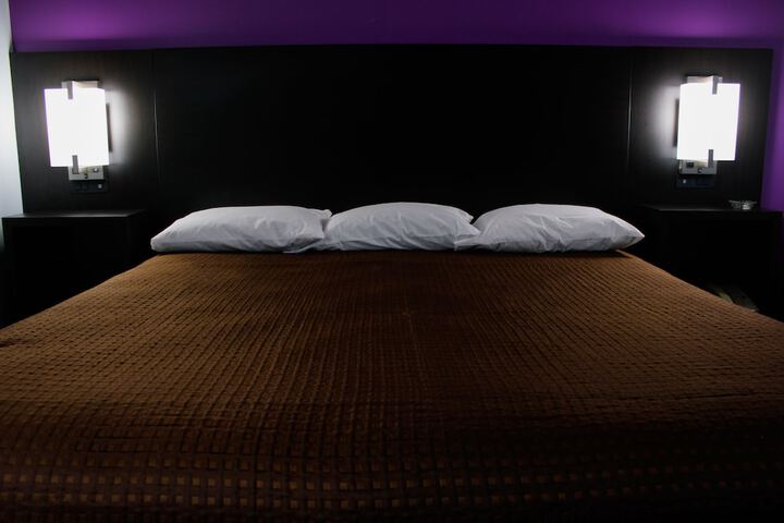 Room 8 of 30