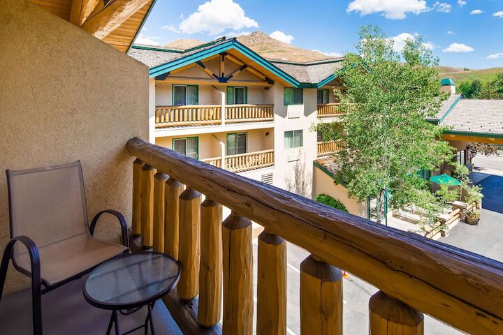 Best Western Plus Kentwood Lodge