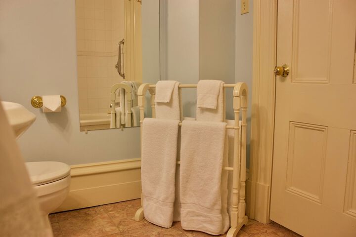 Room 45 of 74