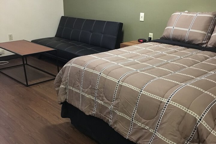 Room 30 of 48