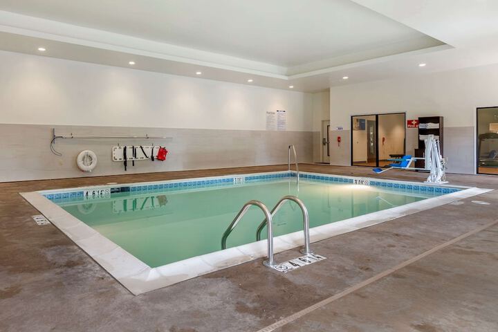 Pool 4 of 28