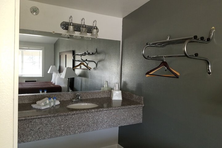 Room 42 of 51