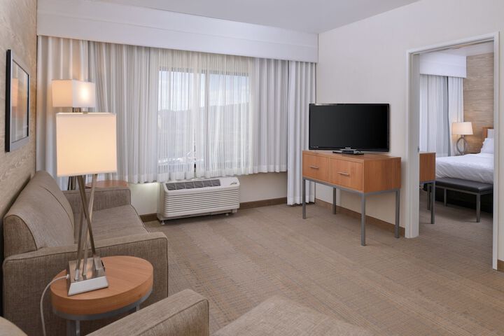 Holiday Inn Express & Suites Pocatello by IHG