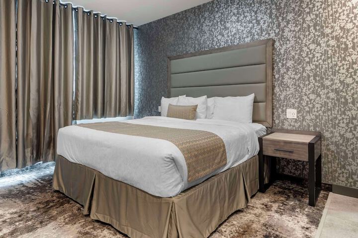 Room 14 of 42