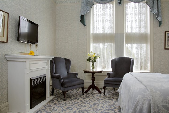 Room 26 of 65