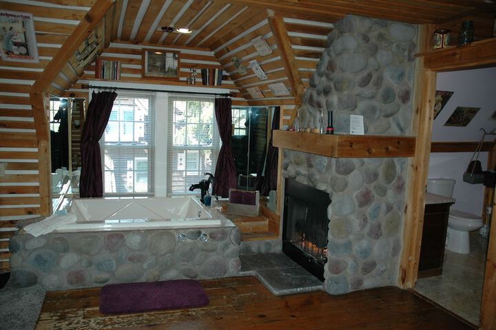 Hot Tub 62 of 76