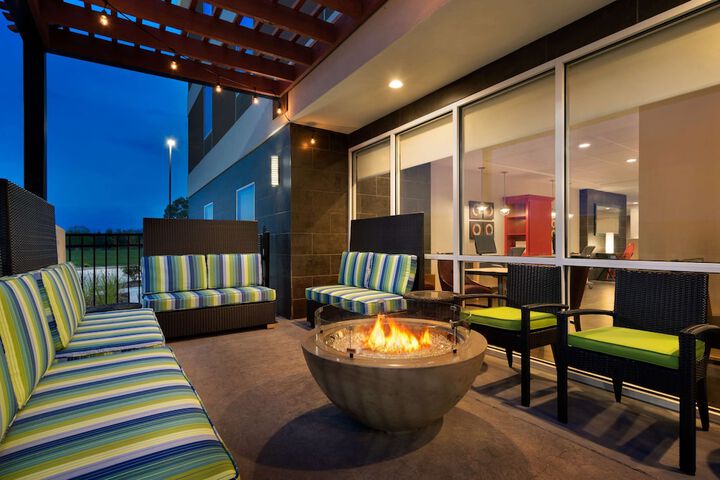 Terrace/Patio 32 of 33