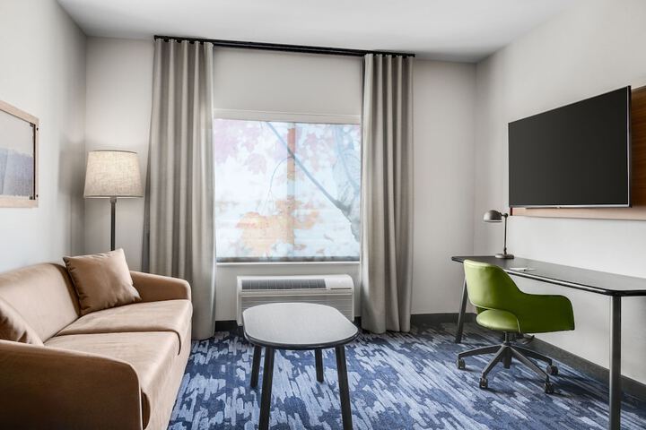 Room 10 of 21