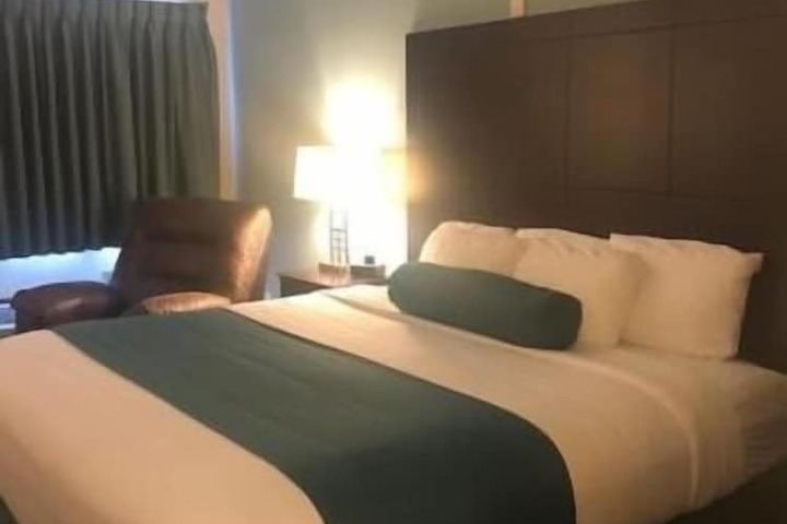 Room 36 of 59